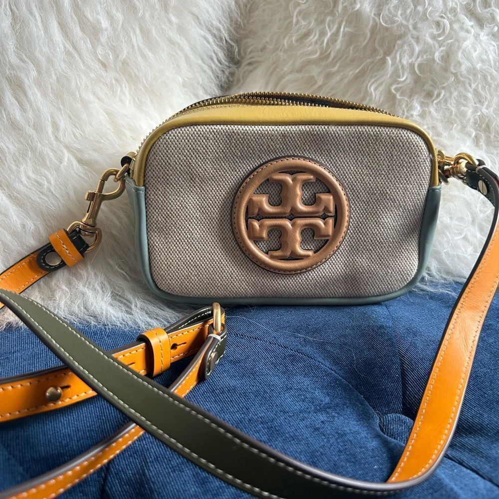 Tory Burch
Perry Bombé Canvas Mini Crossbody Bag